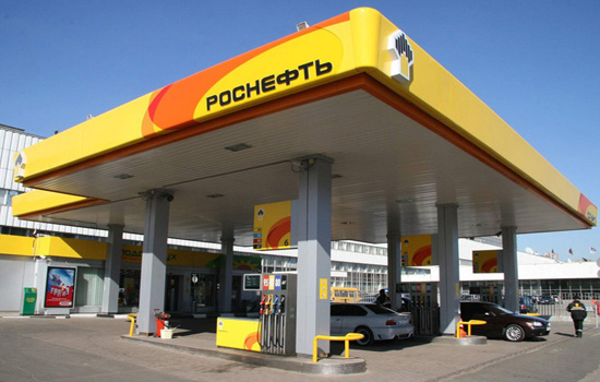«Заправили» электрощитами заправки «Роснефти»